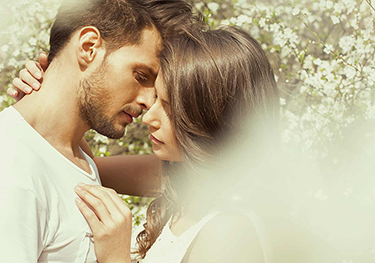 Tips to Make a Gemini Male Think More about You… make a gemini man to think about you